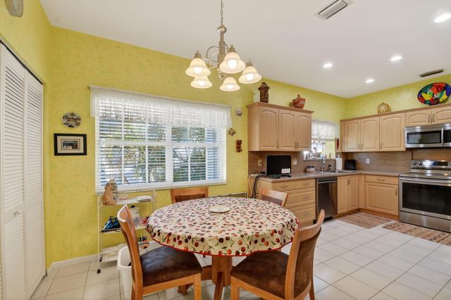 11683 Briarwood Circle 3, Boynton Beach, FL 33437