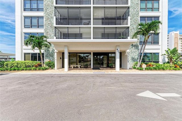 627 ALHAMBRA ROAD 202, Venice, FL 34285