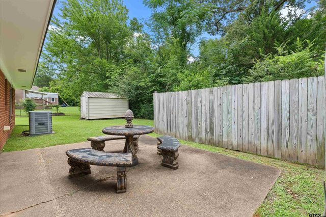 612 Leach St, Kilgore, TX 75662