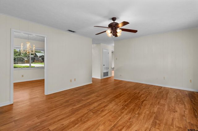 612 Leach St, Kilgore, TX 75662
