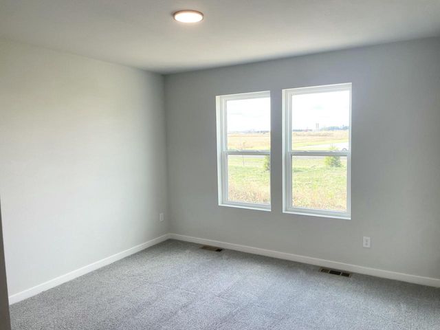W219N16253 Primrose COURT, Jackson, WI 53037