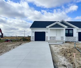 W219N16253 Primrose COURT, Jackson, WI 53037