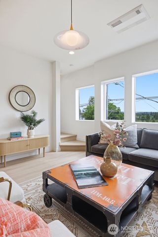 4521 35th Avenue S, Seattle, WA 98118