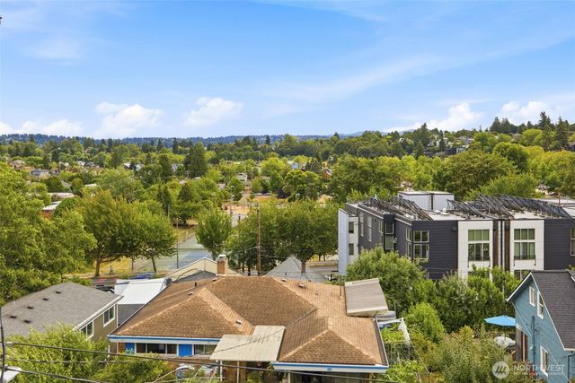 4521 35th Avenue S, Seattle, WA 98118