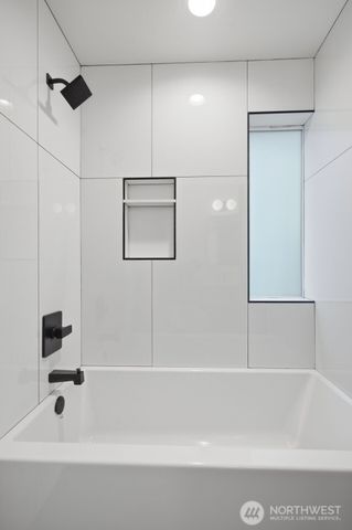 4521 35th Avenue S, Seattle, WA 98118