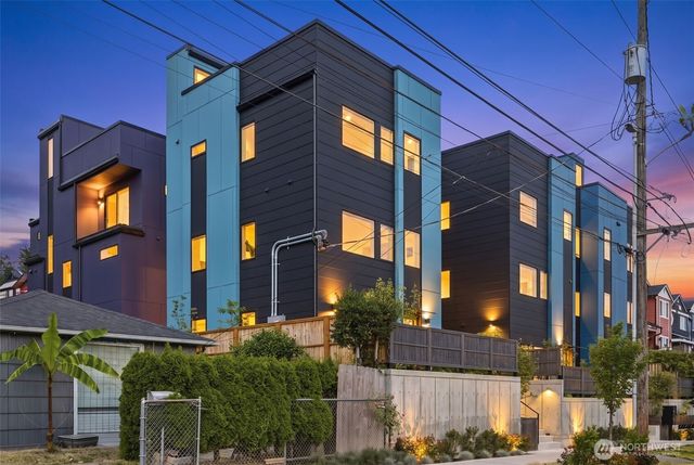 4521 35th Avenue S, Seattle, WA 98118