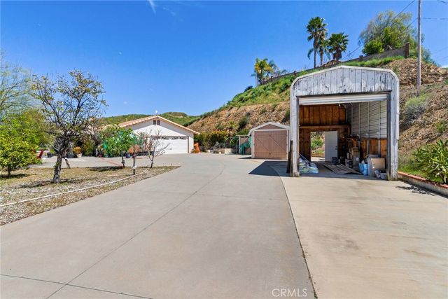 21798 Ridgedale Drive, Lake Mathews, CA 92570