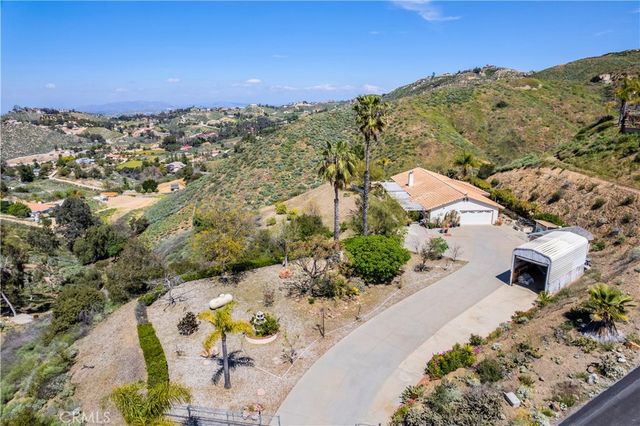 21798 Ridgedale Drive, Lake Mathews, CA 92570