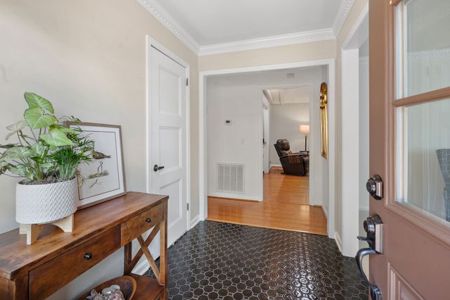 6017 Bethany Blvd, Nashville, TN 37221