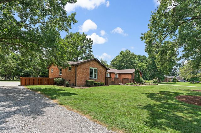 6017 Bethany Blvd, Nashville, TN 37221