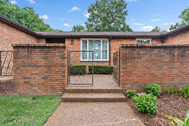 6017 Bethany Blvd, Nashville, TN 37221