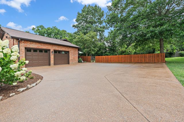 6017 Bethany Blvd, Nashville, TN 37221