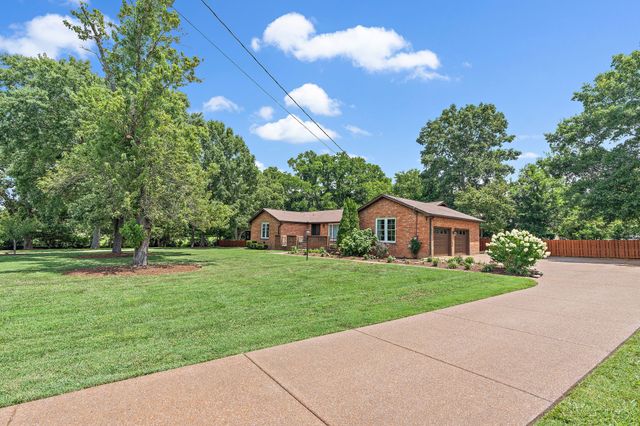 6017 Bethany Blvd, Nashville, TN 37221