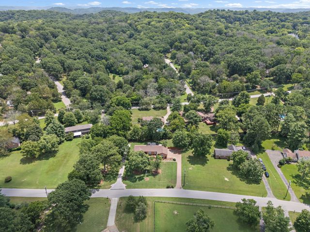 6017 Bethany Blvd, Nashville, TN 37221