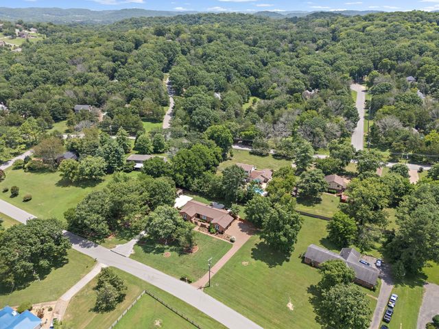 6017 Bethany Blvd, Nashville, TN 37221