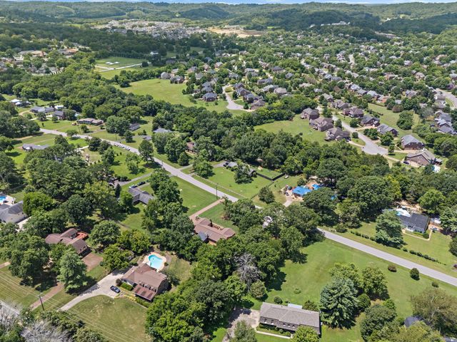 6017 Bethany Blvd, Nashville, TN 37221