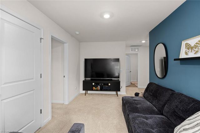 5284 Ironwood Drive, Winston-salem, NC 27127