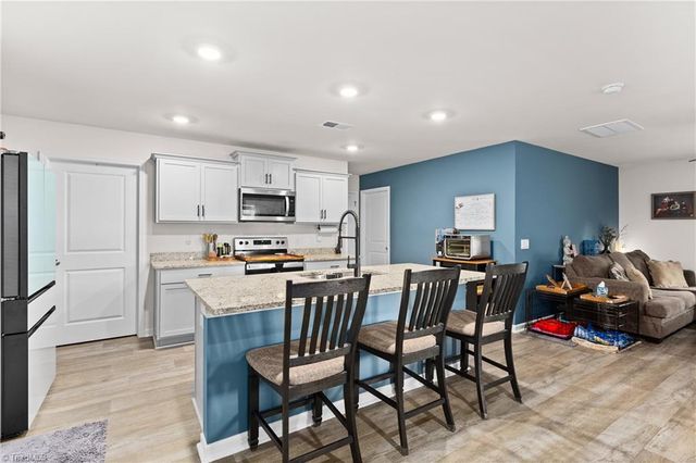 5284 Ironwood Drive, Winston-salem, NC 27127