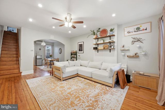 54 W HARVEY ST, Philadelphia, PA 19144