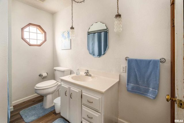 207 W Sylvester Street, Christopher, IL 62822