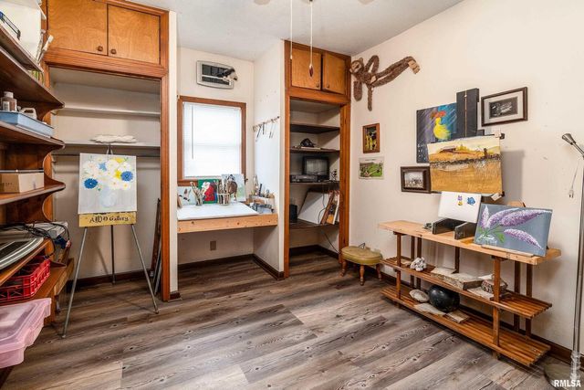 207 W Sylvester Street, Christopher, IL 62822