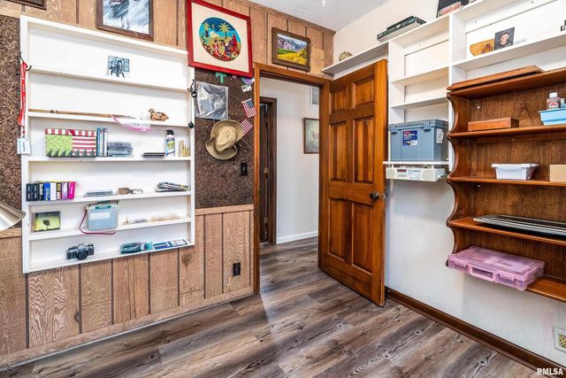 207 W Sylvester Street, Christopher, IL 62822