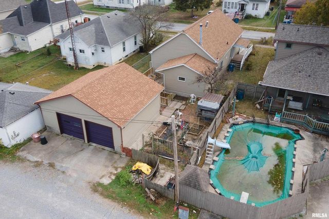 207 W Sylvester Street, Christopher, IL 62822