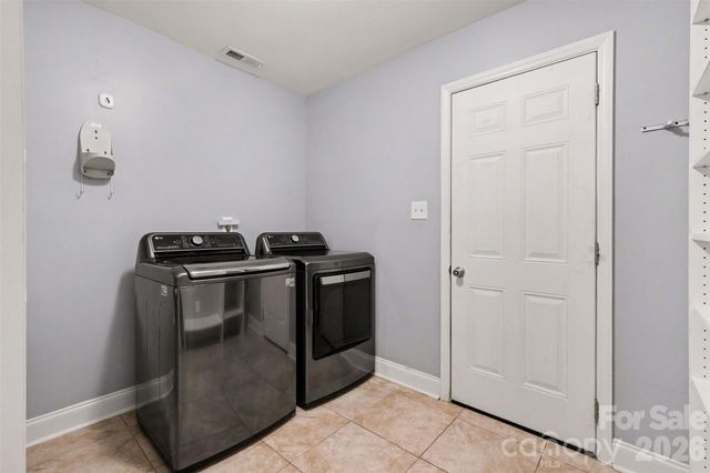 7111 Cedar Lake Court, Charlotte, NC 28226