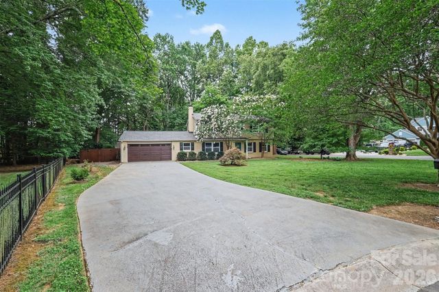7111 Cedar Lake Court, Charlotte, NC 28226