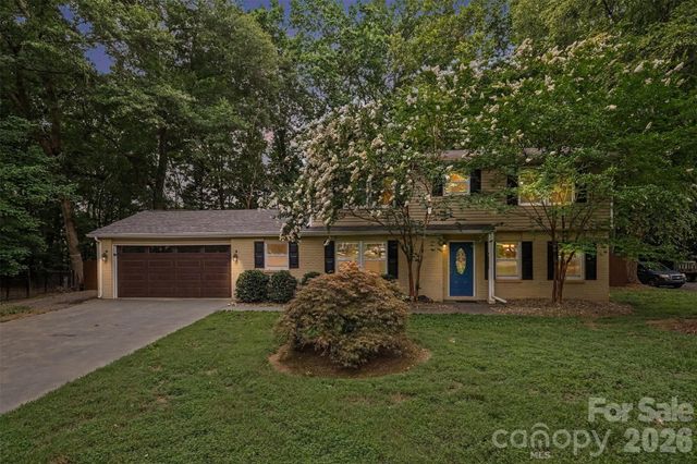 7111 Cedar Lake Court, Charlotte, NC 28226