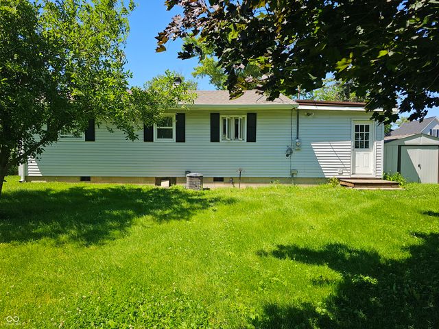 202 W Walnut Street, Bainbridge, IN 46105