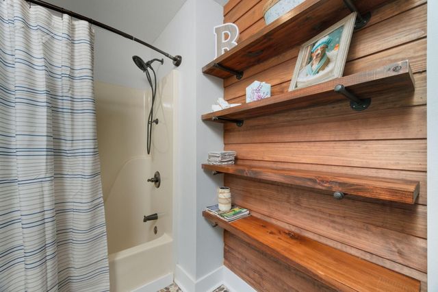 610 Jones Road, Crestview, FL 32536