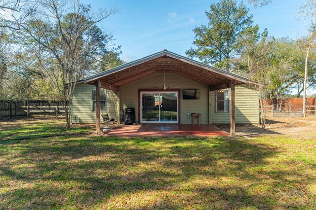 610 Jones Road, Crestview, FL 32536