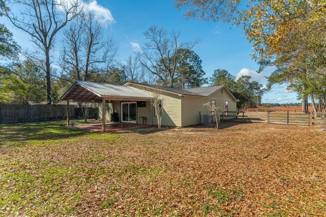 610 Jones Road, Crestview, FL 32536