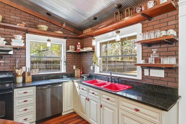 610 Jones Road, Crestview, FL 32536