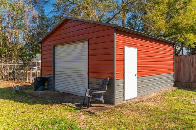 610 Jones Road, Crestview, FL 32536