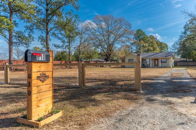 610 Jones Road, Crestview, FL 32536