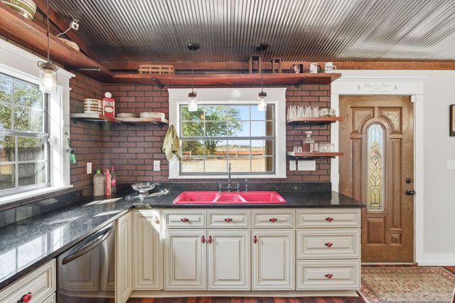 610 Jones Road, Crestview, FL 32536