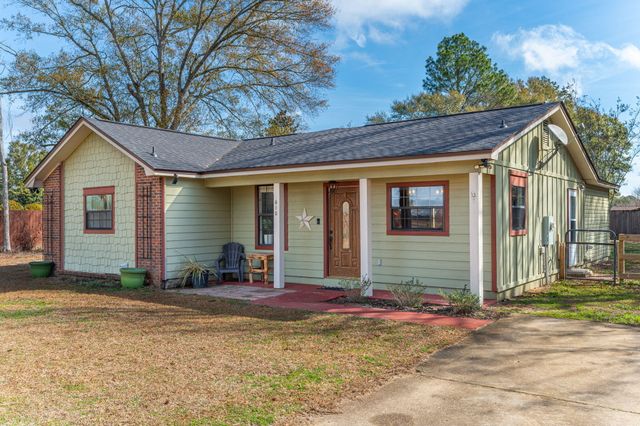 610 Jones Road, Crestview, FL 32536