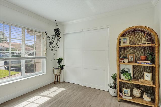 1212 NW 125th Ter, Sunrise, FL 33323