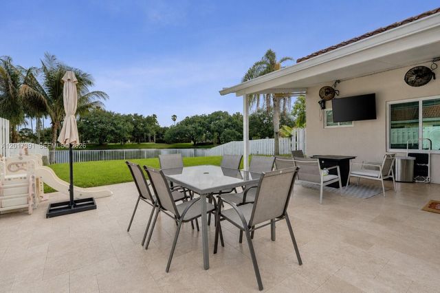 1212 NW 125th Ter, Sunrise, FL 33323