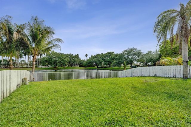 1212 NW 125th Ter, Sunrise, FL 33323