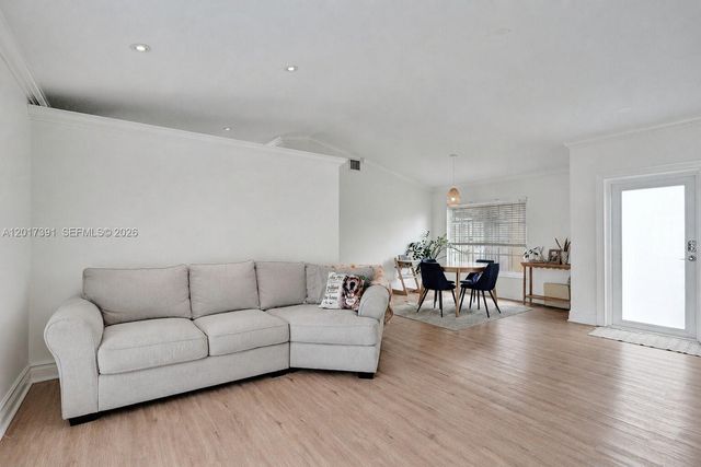 1212 NW 125th Ter, Sunrise, FL 33323