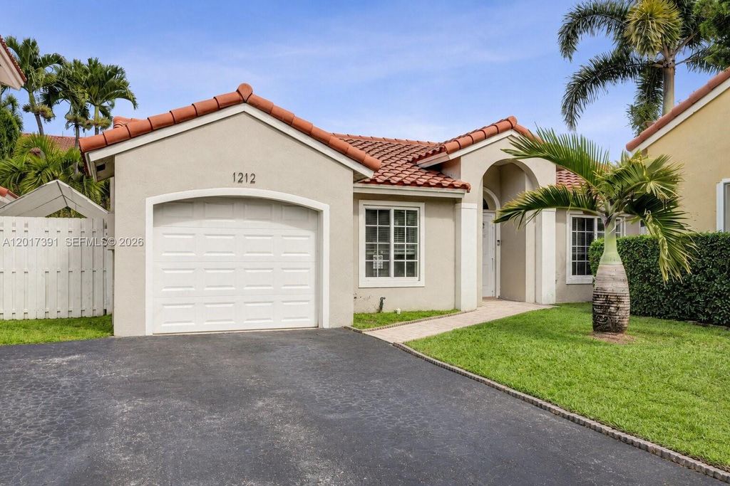 1212 NW 125th Ter, Sunrise, FL 33323
