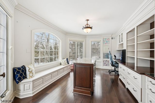 554 Hampton Hill Rd, Franklin Lakes Boro, NJ 07417