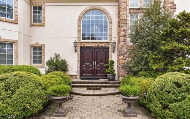 554 Hampton Hill Rd, Franklin Lakes Boro, NJ 07417