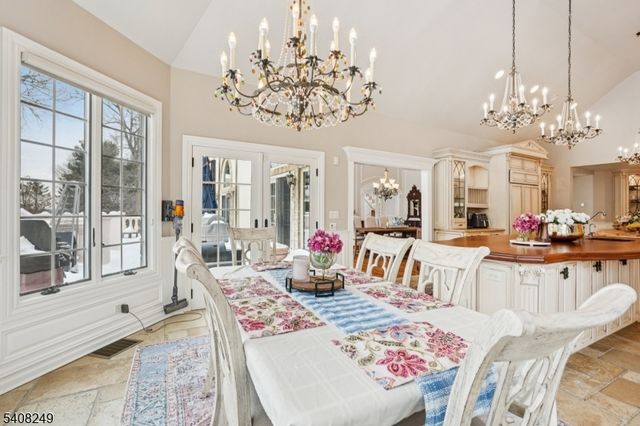 554 Hampton Hill Rd, Franklin Lakes Boro, NJ 07417