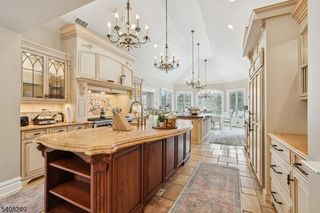 554 Hampton Hill Rd, Franklin Lakes Boro, NJ 07417