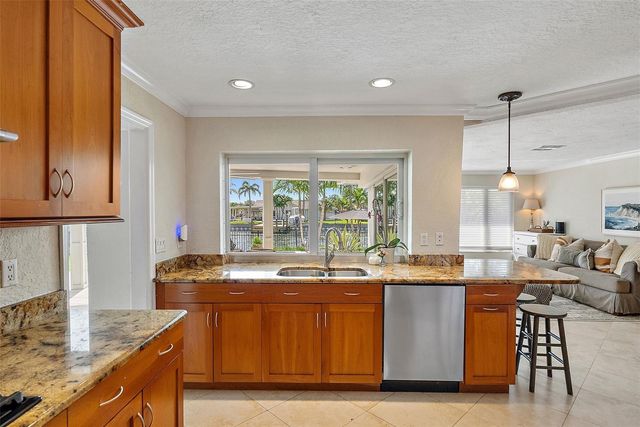 1985 CAROLINA AVENUE NE, St Petersburg, FL 33703