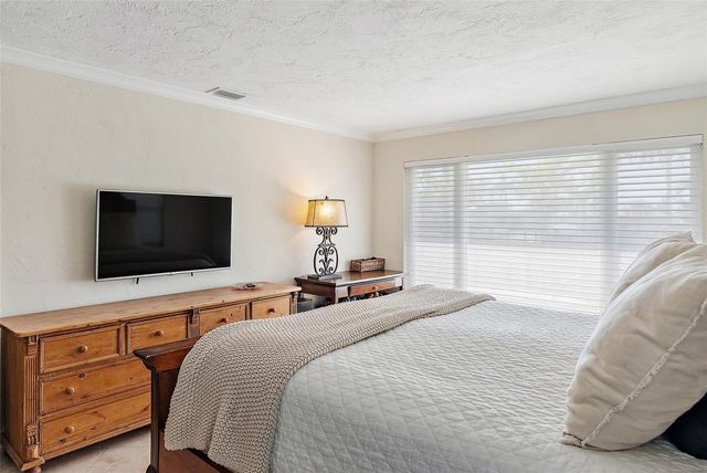 1985 CAROLINA AVENUE NE, St Petersburg, FL 33703